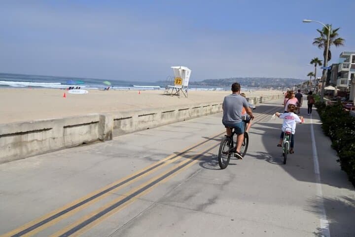 Bike Around San Diego Bay to the Ocean: Mission Bay to Pacific Beach Bike Tour photo 4