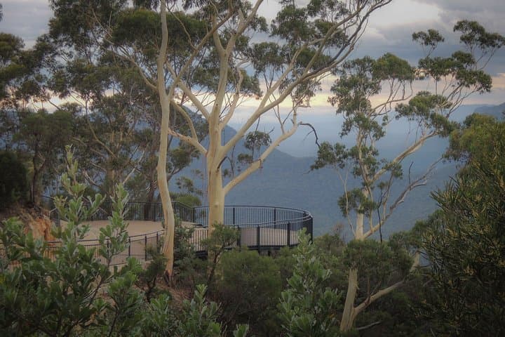 Blue Mountains Private Charter: Personalized Day Tours from Sydney to the Jamison Valley photo 4