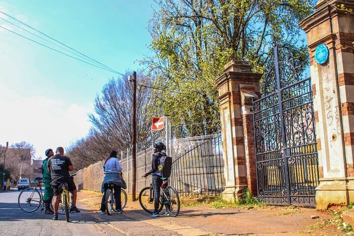 Johannesburg Bike & Walking Cultural Tour — Maboneng to Newtown (Lunch Included) photo 4