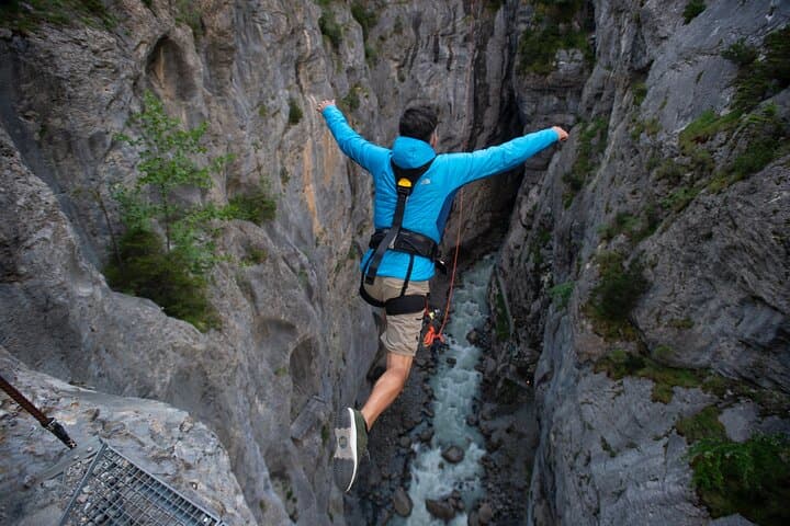 Grindelwald Canyon Swing from Interlaken: 90-Meter Jump over the Lütschine photo 4