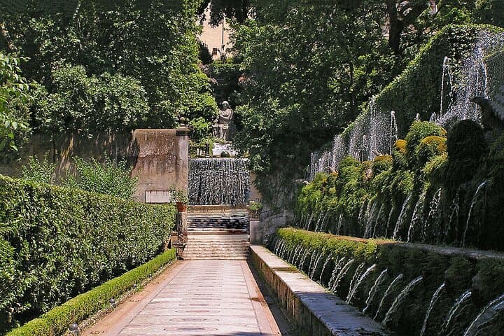 Villa d'Este Private Tour: Tivoli's Fountains, Frescoes & Gardens photo 3