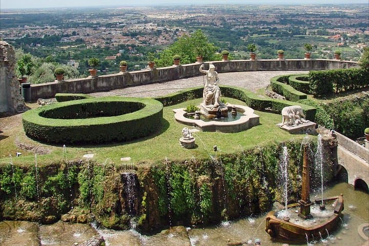 Villa d'Este Private Tour: Tivoli's Fountains, Frescoes & Gardens photo 4