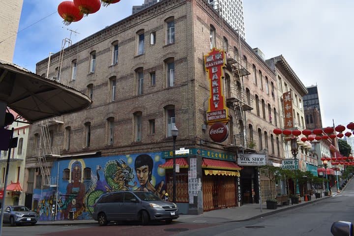 San Francisco Chinatown Food & History Walking Tour (Small Group) photo 3