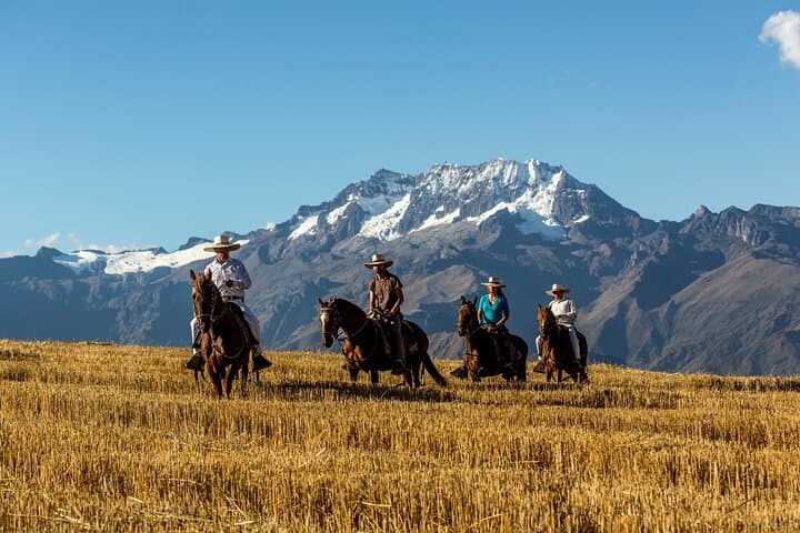 Half-Day Horseback Ride in Urubamba's Pumahuanca & Palcaraqui Communities photo 1