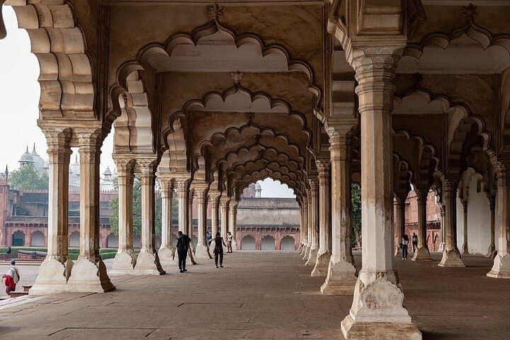 Mumbai Day Trip to Agra and Taj Mahal with Air Tickets photo 4