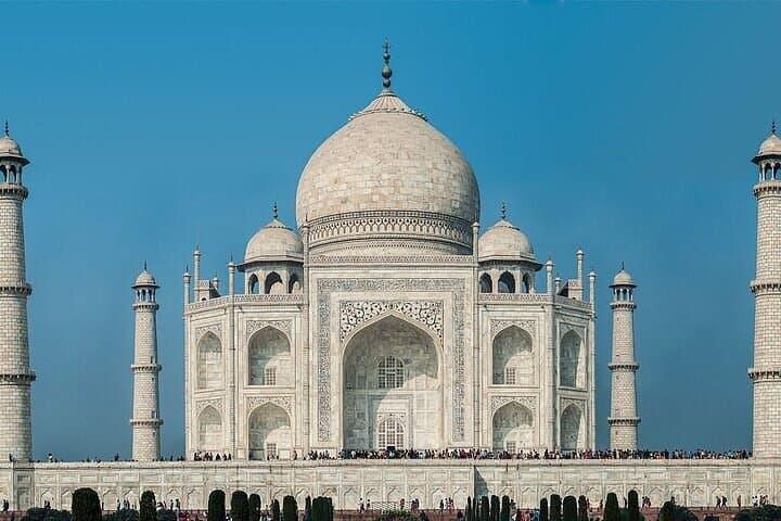Mumbai Day Trip to Agra and Taj Mahal with Air Tickets photo 3