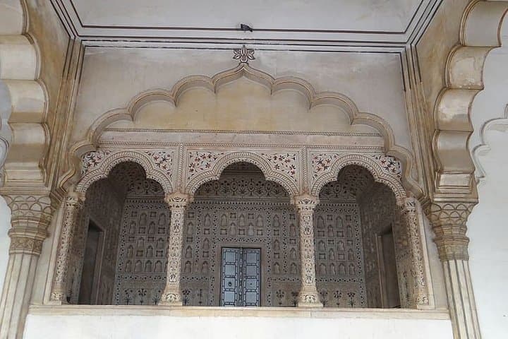 Mumbai Day Trip to Agra and Taj Mahal with Air Tickets photo 6
