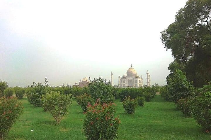 2-Day Agra Escape from Kolkata: Taj Mahal Sunset at Mehtab Bagh & Agra Fort photo 5