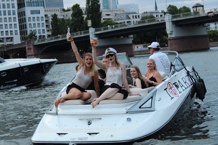 Frankfurt Jet Boat Tour on the Main — High-Speed Skyline Cruise photo 6