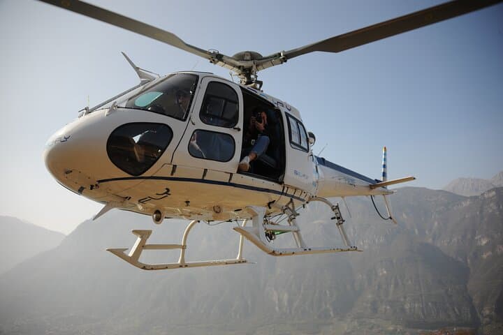 Helicopter tour over the Central Alps: Valle Camonica, Lake Iseo & Adamello Glacier photo 3