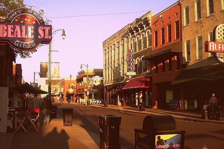Memphis Mojo Music Bus Tour: Beale Street Live Music & History Experience photo 4