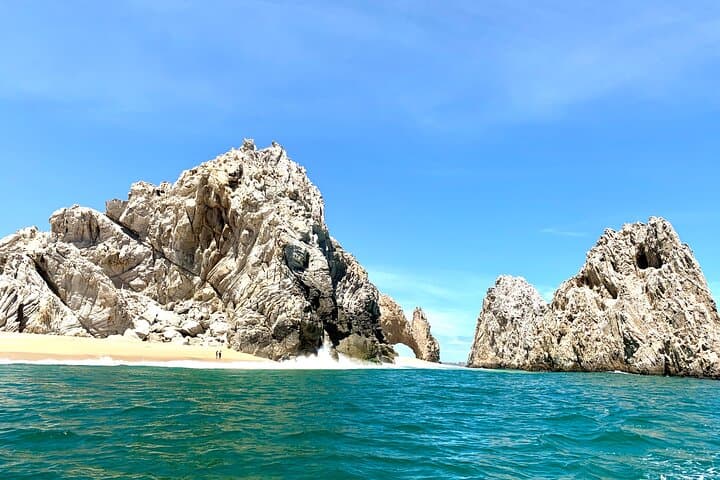 Glass-Bottom Boat to Land's End: El Arco, Lover's Beach & Marine Life photo 4