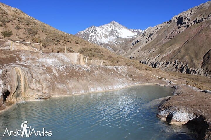 San José Volcano & Baños Colina: Day Hike and Hot Springs from Santiago