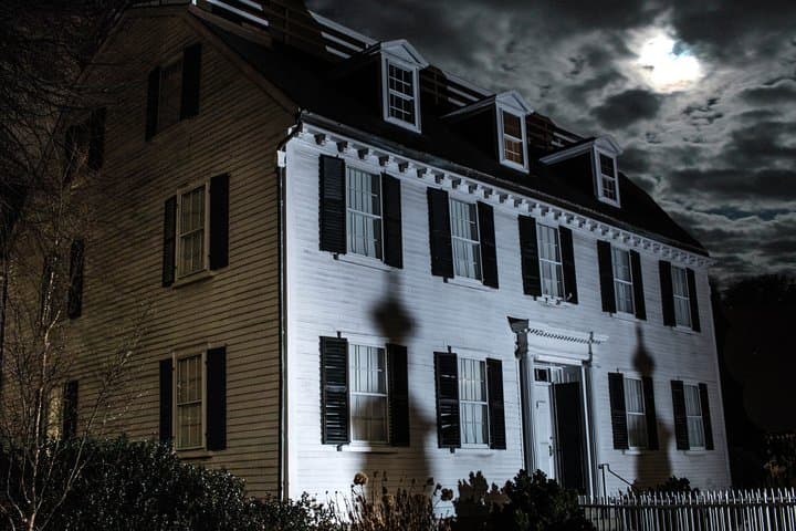 Salem Ghost Tour: Witches & Wicked Whispers — Haunted Walking Tour of Historic Salem photo 3