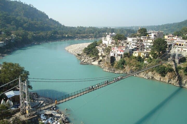 Walking Rishikesh: Laxman Jhula, Ashrams & Ganga Aarti with Lunch photo 3