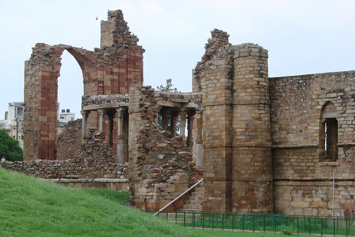 Guided Visit to Qutub Minar: Explore Delhi's 12th-Century Minaret & Ruins photo 6