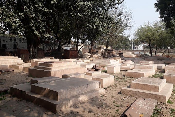 War History Walking Tour of Old Delhi: Kashmere Gate to Lothian Cemetery photo 4
