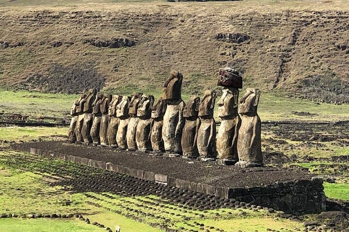 Private Full-Day Easter Island Highlights — South & East Moai Tour photo 5