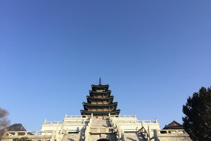 Full-Day Royal Palaces and Seoul City Small-Group Tour photo 3