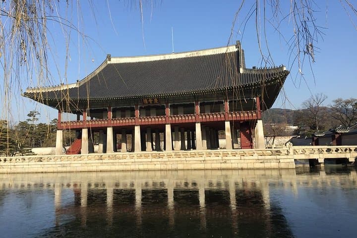 Full-Day Royal Palaces and Seoul City Small-Group Tour photo 5