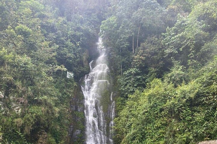 Royal Twins Waterfall & Begnas Lake: Easy Day Hike from Pokhara photo 2