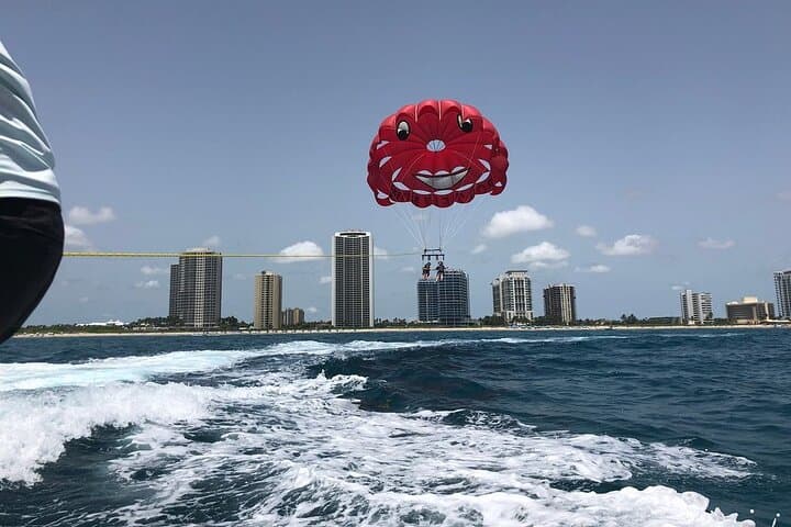 Parasailing Palm Beach: Riviera Beach Ocean Parasail Rides photo 5