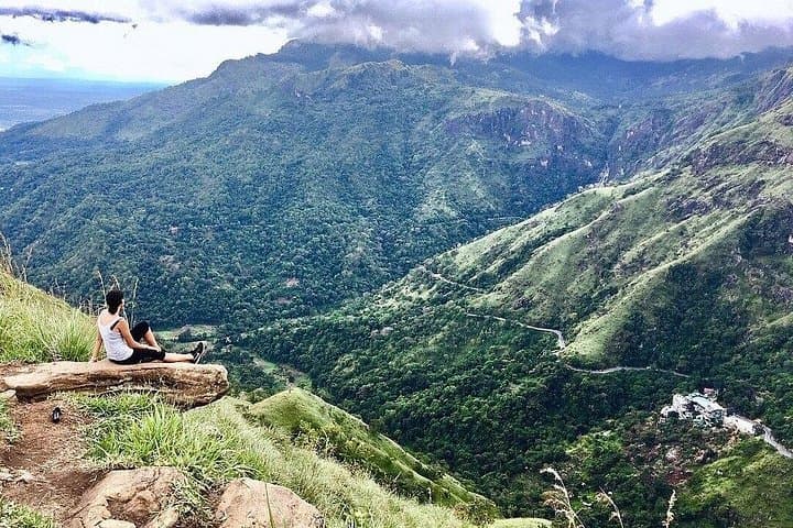One-Day Ella Icons Tour: Ella Rock, Nine Arch Bridge & Little Adam's Peak photo 4