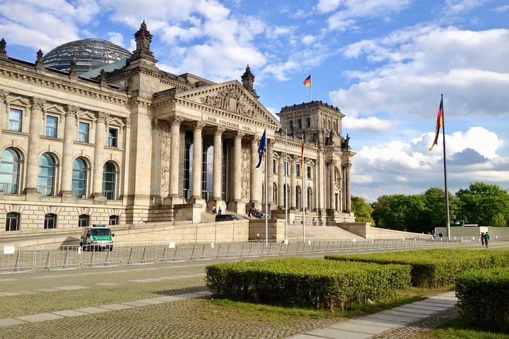 Private Berlin Taxi Tour: East & West History & Architecture (3–4h) photo 3
