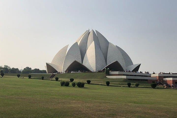 South Delhi Spiritual Tour: Akshardham, Lotus Temple & ISKCON Guide photo 4