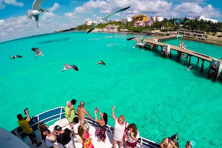 Isla Mujeres Catamaran Day Trip from Cancun — Snorkel Punta Sam & Playa Norte photo 6