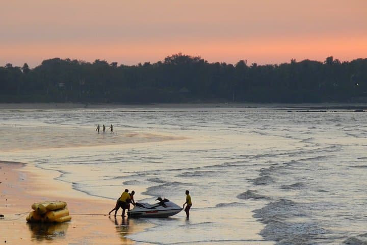 Alibag & Kashid Beach Day Trip from Mumbai: Kolaba Fort, Seaside Views & Coastal Escape photo 4