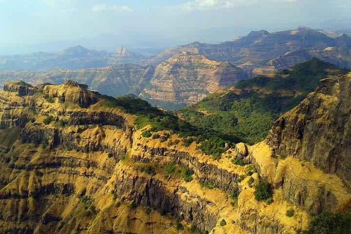 Mahabaleshwar & Panchgani Day Trip from Pune — Table Land, Arthur's Seat & Mapro Garden photo 4