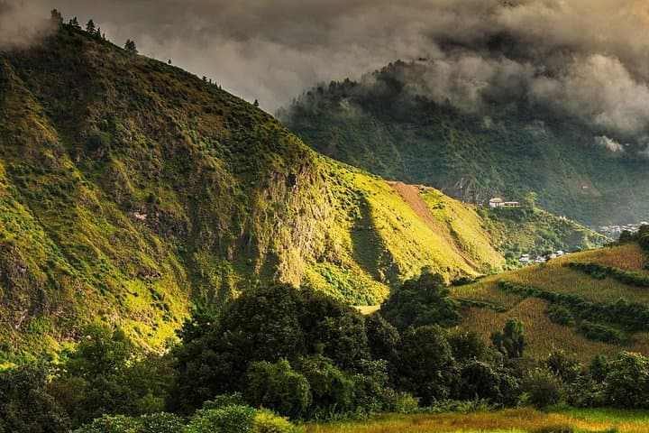 Tawang Day Tour: Sela Pass, Madhuri Lake & Monasteries by Car