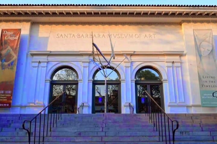Santa Barbara Scavenger Hunt: Explore Courthouse, La Arcada & Waterfront photo 4