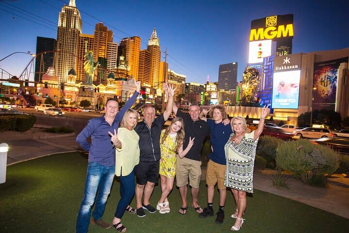 las-vegas-strip-suv-stretch-limo-photo-tour photo 2