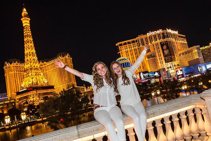 Private Super-Stretch Limo Photo Tour of the Las Vegas Strip photo 4