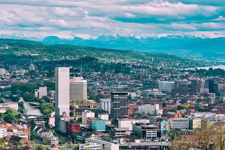 Best of Zurich: Walking Tour, Felsenegg Cable Car & Lake Zurich Ferry