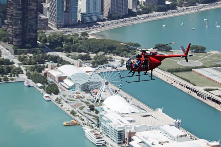 Chicago Skyline Helicopter Tour — Private 45-Minute Aerial Flight from Schaumburg photo 4