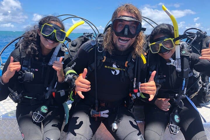 Overnight Great Barrier Reef Dive, Snorkel & Sail Aboard Coral Sea Dreaming photo 2