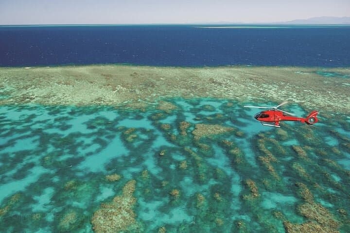 Great Barrier Reef 30-Minute Scenic Helicopter Tour from Cairns — Aerial Views of Green Island & Sand Cays photo 4