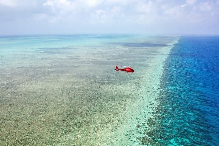 Great Barrier Reef 30-Minute Scenic Helicopter Tour from Cairns — Aerial Views of Green Island & Sand Cays photo 3