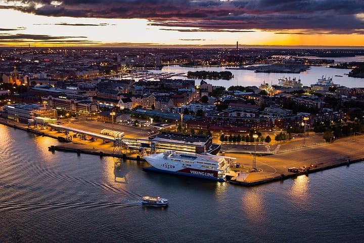 Helsinki Day Trip from Tallinn: VIP Ferry and Private City Tour