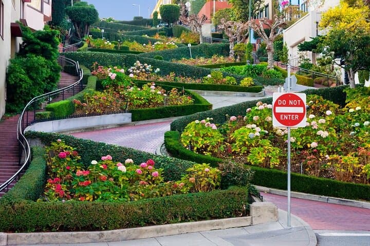 Self-Guided Scavenger Hunt Along Fisherman's Wharf — San Francisco Walking Adventure