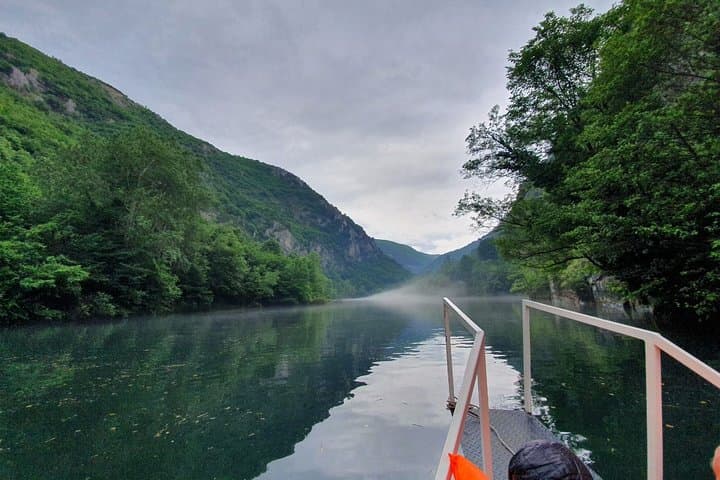 Matka Canyon & Tetovo Day Trip from Skopje — Vrelo Cave Boats and the Colourful Mosque photo 4