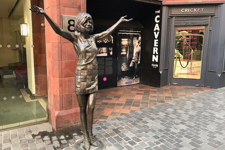 Beatles Walking Tour Liverpool: 2-Hour Guided Beatlemania Walk photo 2