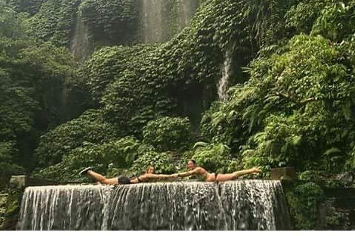 Lombok Waterfalls & Temple Day Tour — Benang Kelambu, Narmada & Lingsar photo 2