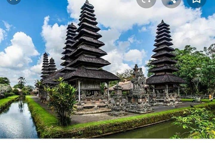 Lombok Waterfalls & Temple Day Tour — Benang Kelambu, Narmada & Lingsar photo 4