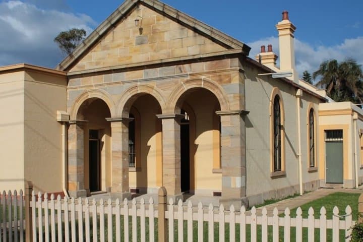 Wollongong Scavenger Hunt: Discover Downtown History & Hidden Gems photo 6