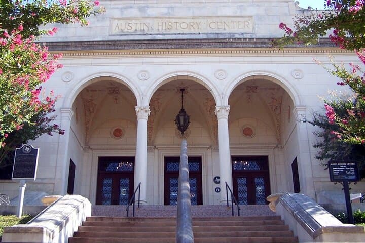 Austin Capitol Scavenger Hunt: Discover Downtown Gems with Let’s Roam photo 5
