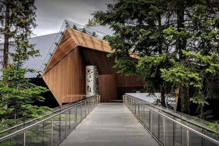 Arting Around Whistler: Self-Guided Scavenger Hunt in Whistler Village photo 4
